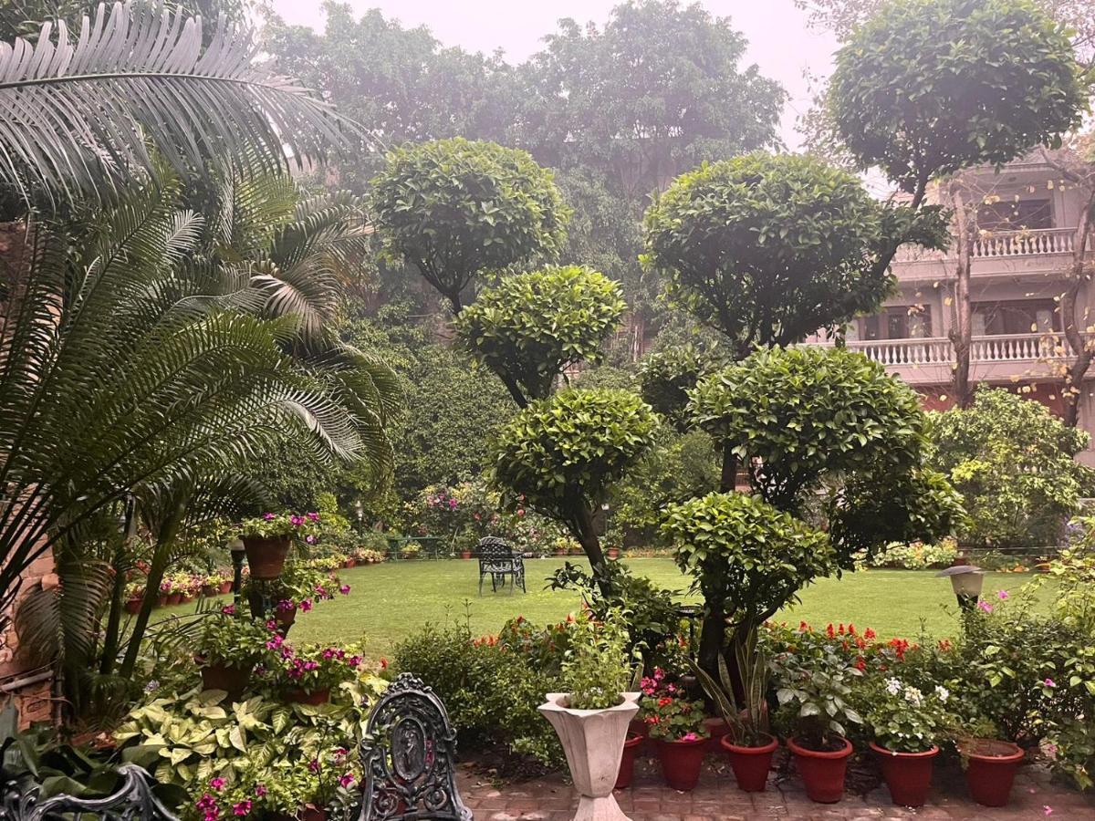 The Estate Villa Neu-Delhi Exterior foto